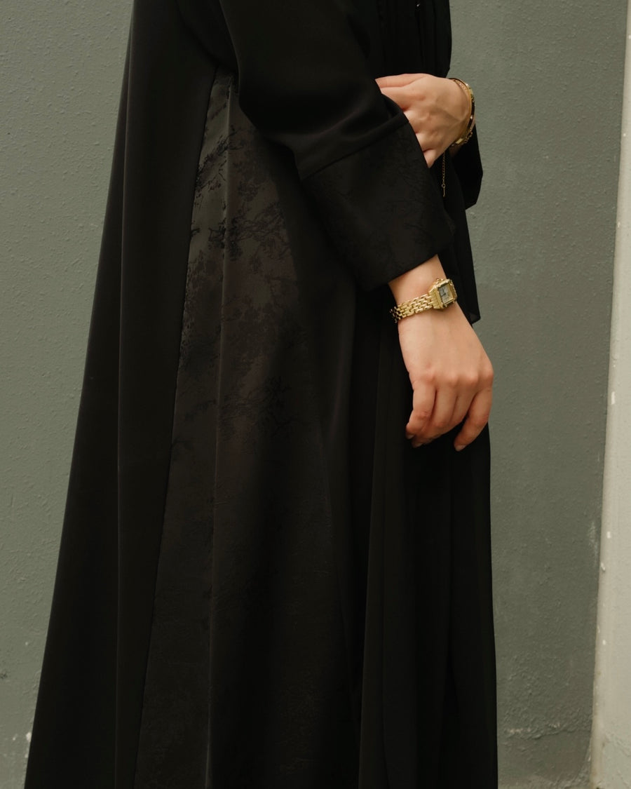 نيلة عباية